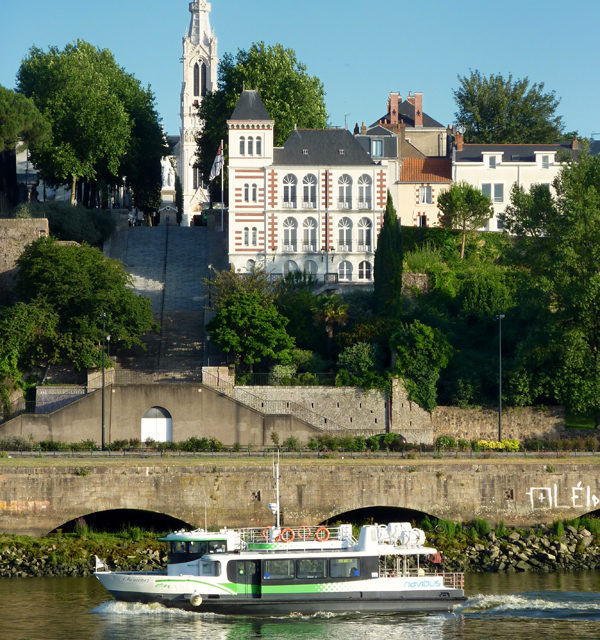 https://mdw-travel-data-us-east-1.s3.amazonaws.com/img/country/France/Musee-Jules-Verne/img_01.jpg