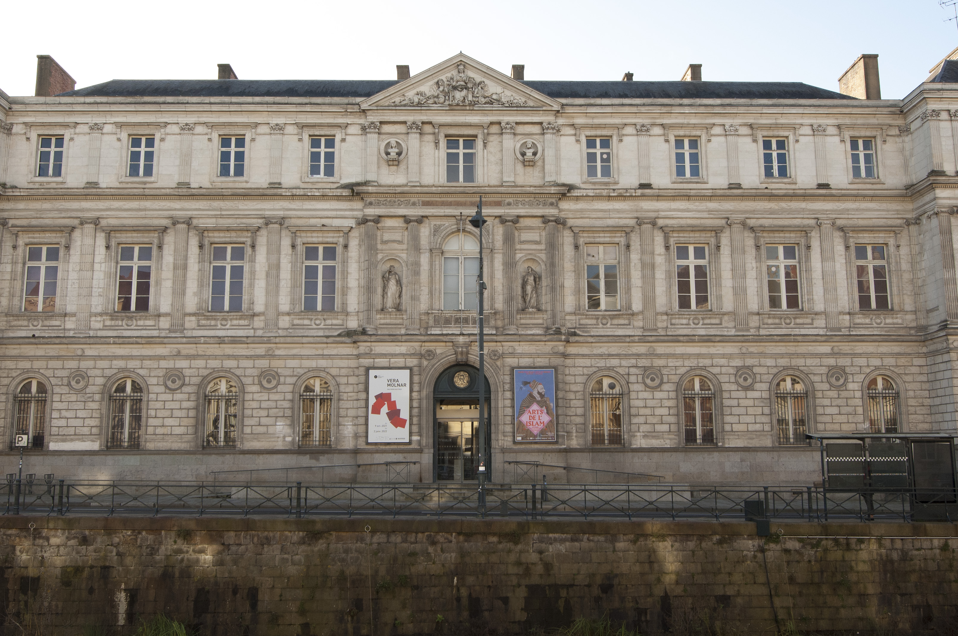 https://mdw-travel-data-us-east-1.s3.amazonaws.com/img/country/France/Musee-des-Beaux-Arts-de-Rennes/img_01.jpg