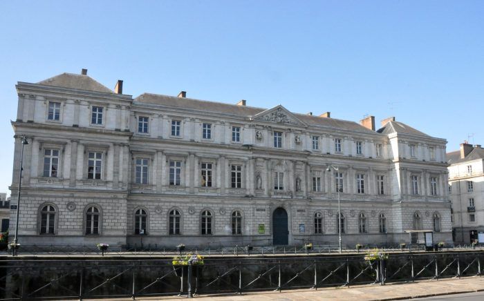 https://mdw-travel-data-us-east-1.s3.amazonaws.com/img/country/France/Musee-des-Beaux-Arts-de-Rennes/img_05.jpg