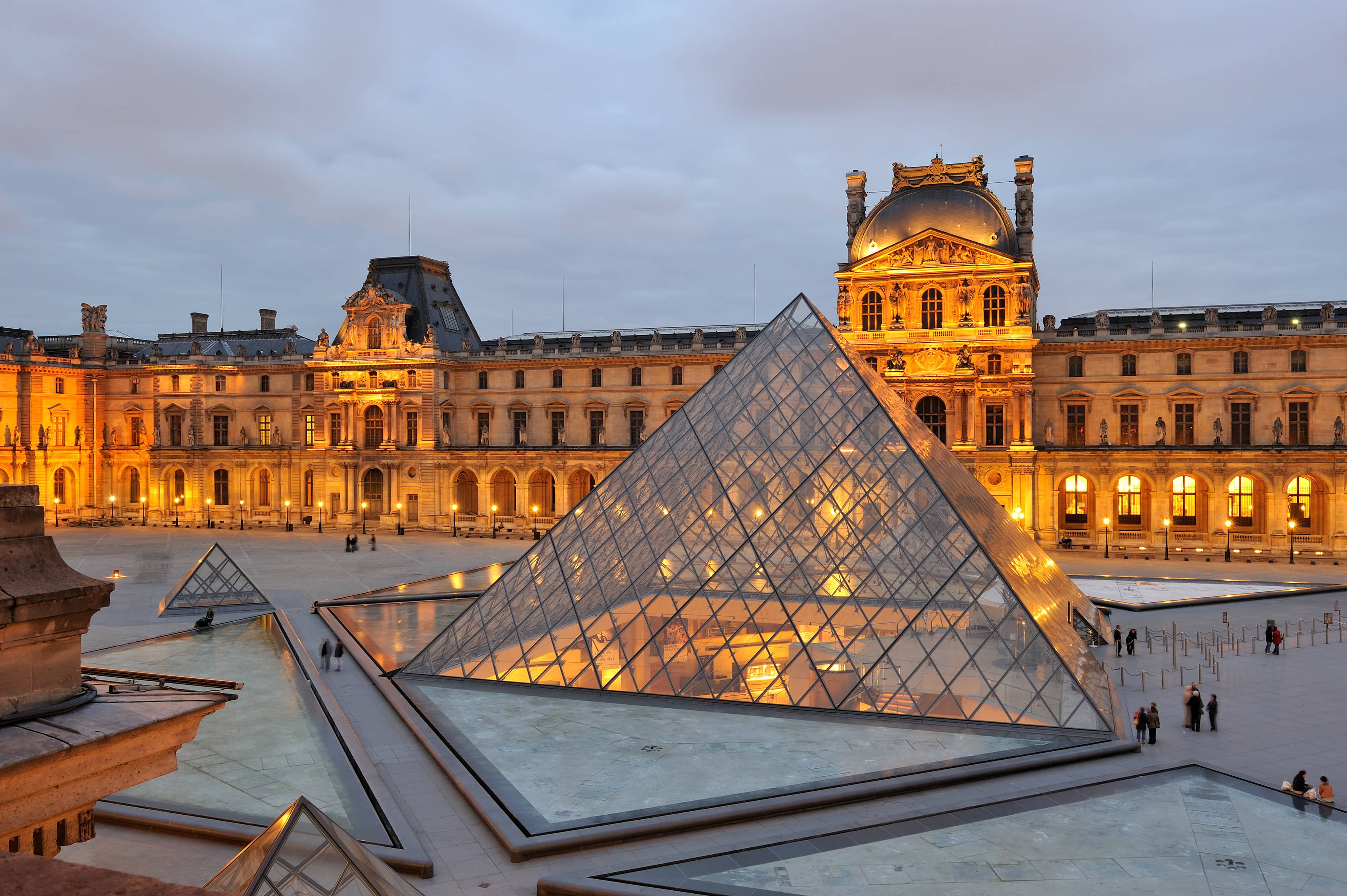 https://mdw-travel-data-us-east-1.s3.amazonaws.com/img/country/France/Musee-du-Louvre/img_01.jpg