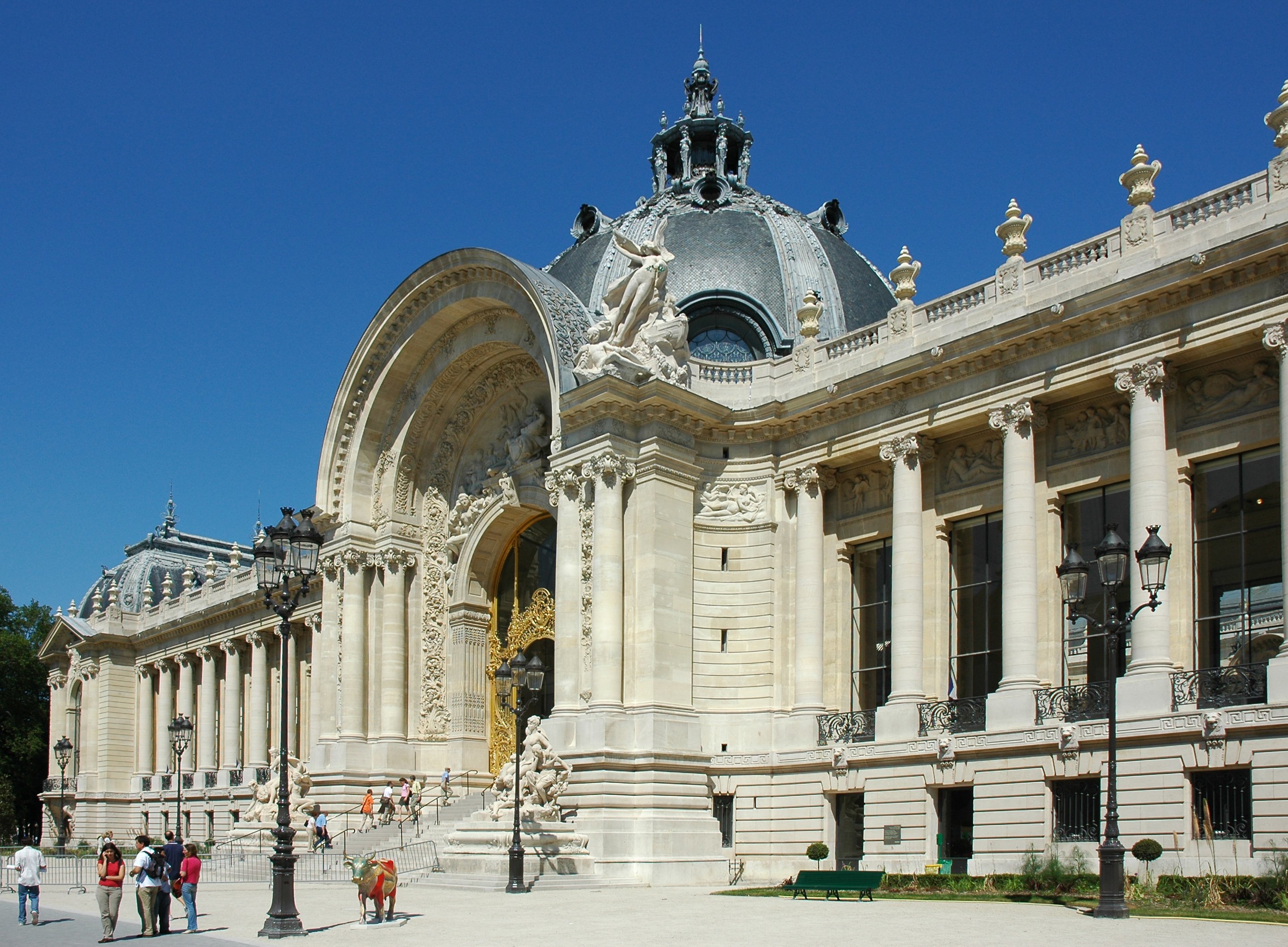 https://mdw-travel-data-us-east-1.s3.amazonaws.com/img/country/France/Musee-du-Petit-Palais/img_01.jpg
