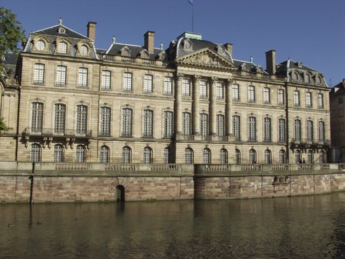https://mdw-travel-data-us-east-1.s3.amazonaws.com/img/country/France/Museum-of-Fine-Arts-Strasbourg/img_00.jpg