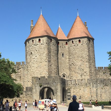 https://mdw-travel-data-us-east-1.s3.amazonaws.com/img/country/France/Museum-of-Fine-Arts-of-Carcassonne/img_02.jpg