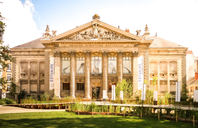 https://mdw-travel-data-us-east-1.s3.amazonaws.com/img/country/France/Nantes-Museum-of-Natural-History/img_00.jpg