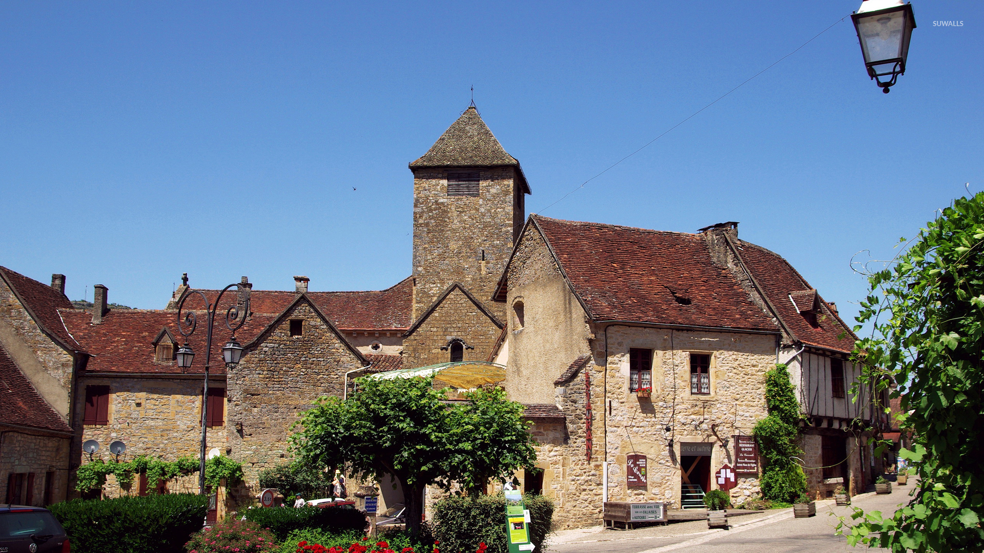 https://mdw-travel-data-us-east-1.s3.amazonaws.com/img/country/France/Old-Town--Vieille-Ville-/img_01.jpg
