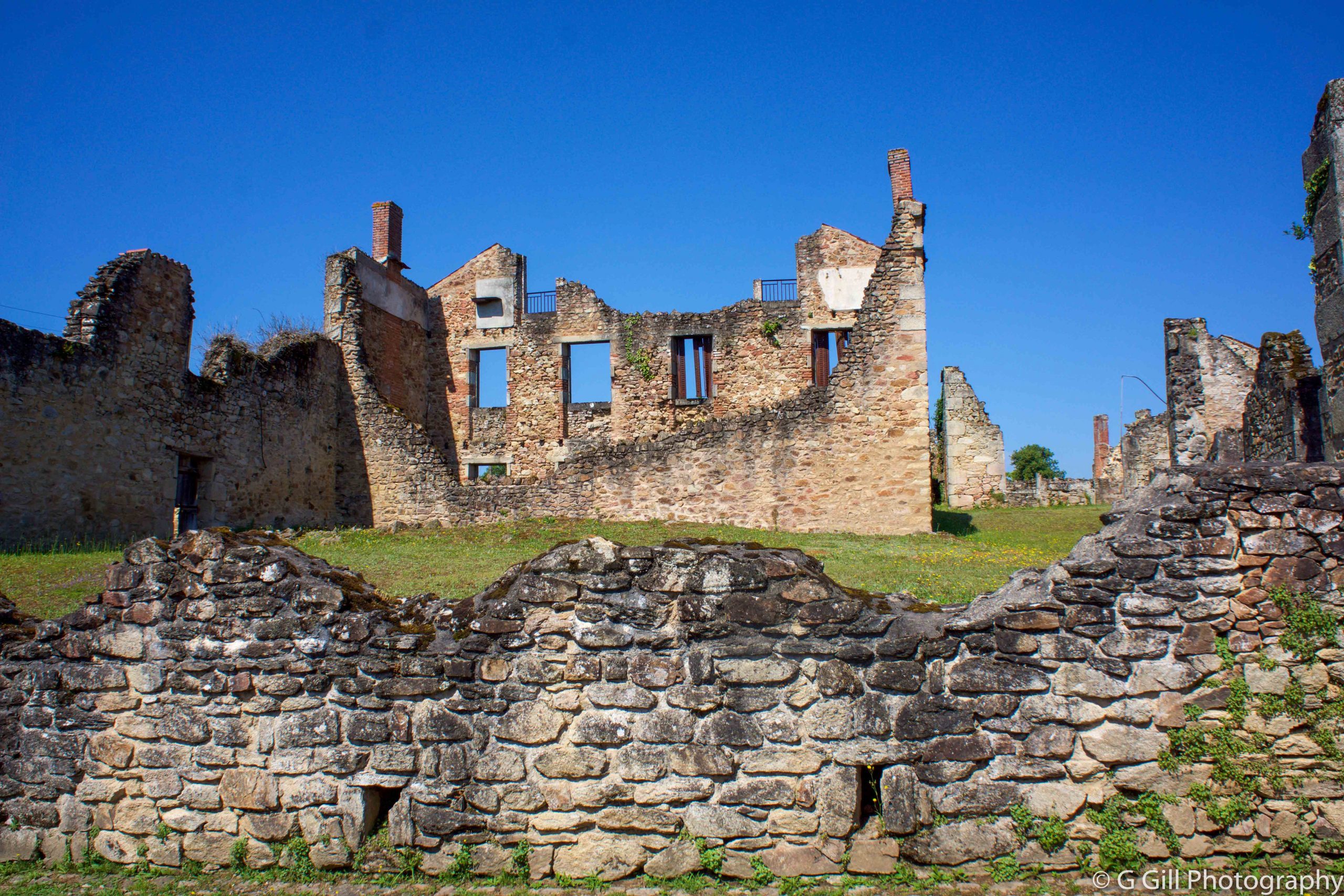 https://mdw-travel-data-us-east-1.s3.amazonaws.com/img/country/France/Oradour-sur-Glane/img_03.jpg