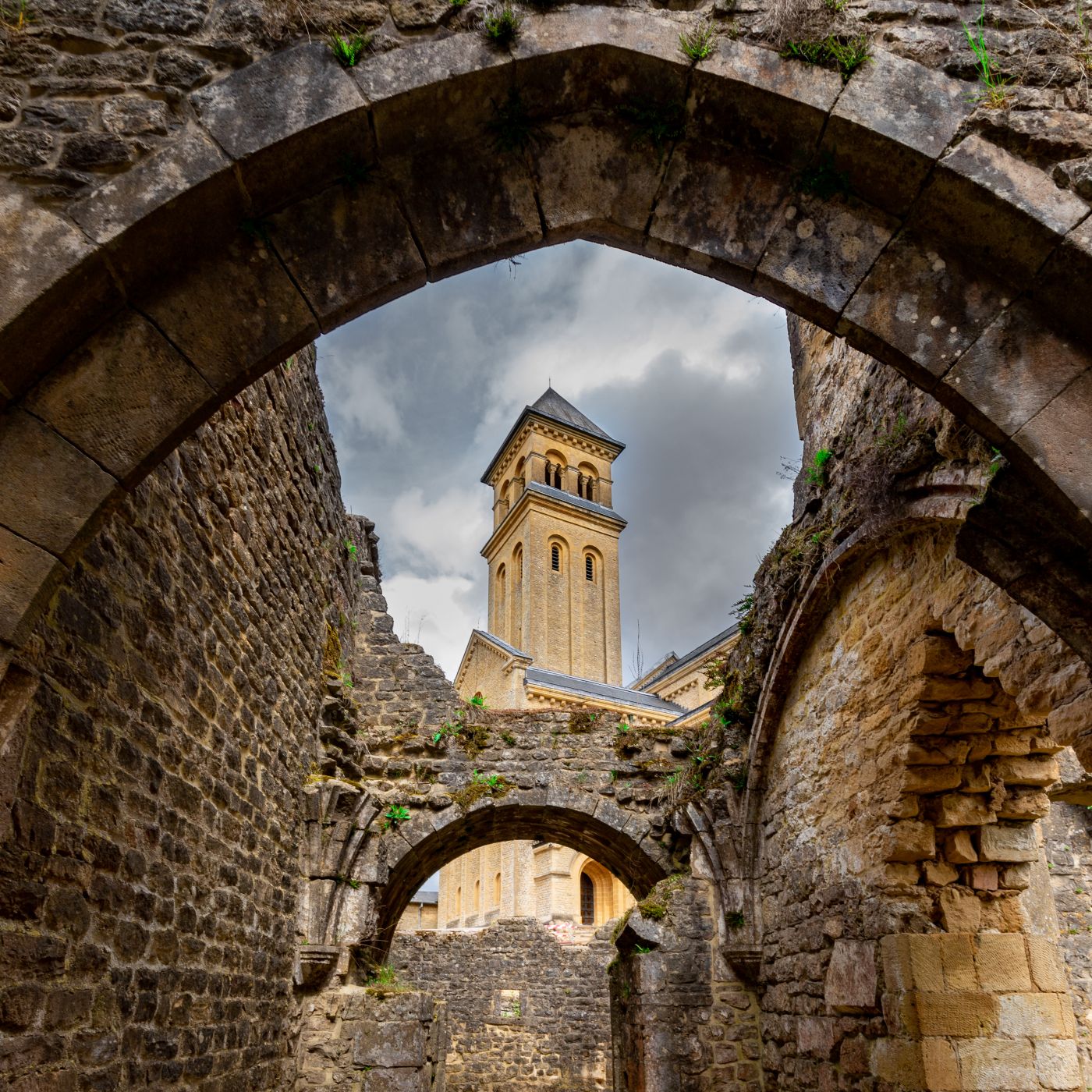 https://mdw-travel-data-us-east-1.s3.amazonaws.com/img/country/France/Orgeval-Abbey/img_05.jpg