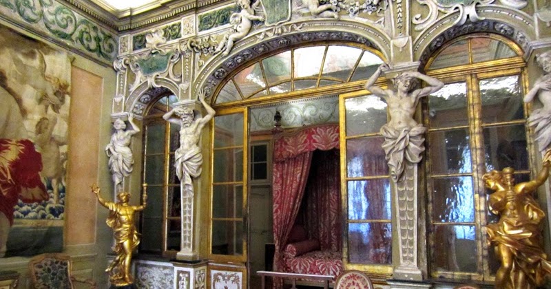 https://mdw-travel-data-us-east-1.s3.amazonaws.com/img/country/France/Palais-Lascaris/img_02.jpg