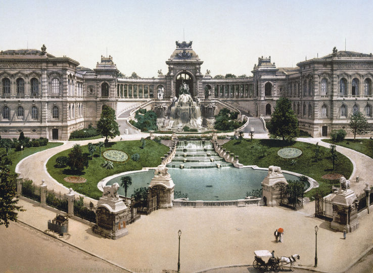 https://mdw-travel-data-us-east-1.s3.amazonaws.com/img/country/France/Palais-Longchamp/img_02.jpg