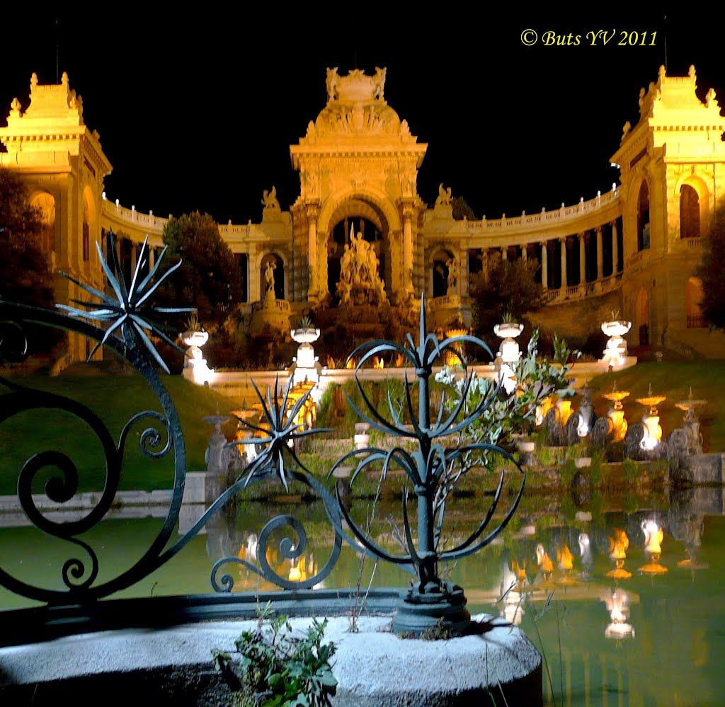 https://mdw-travel-data-us-east-1.s3.amazonaws.com/img/country/France/Palais-Longchamp/img_05.jpg