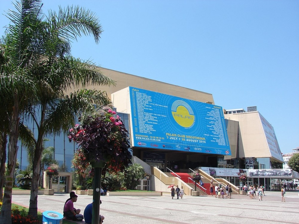 https://mdw-travel-data-us-east-1.s3.amazonaws.com/img/country/France/Palais-des-Festivals-et-des-Congres/img_02.jpg