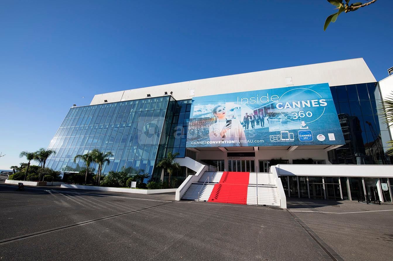 https://mdw-travel-data-us-east-1.s3.amazonaws.com/img/country/France/Palais-des-Festivals-et-des-Congres/img_04.jpg