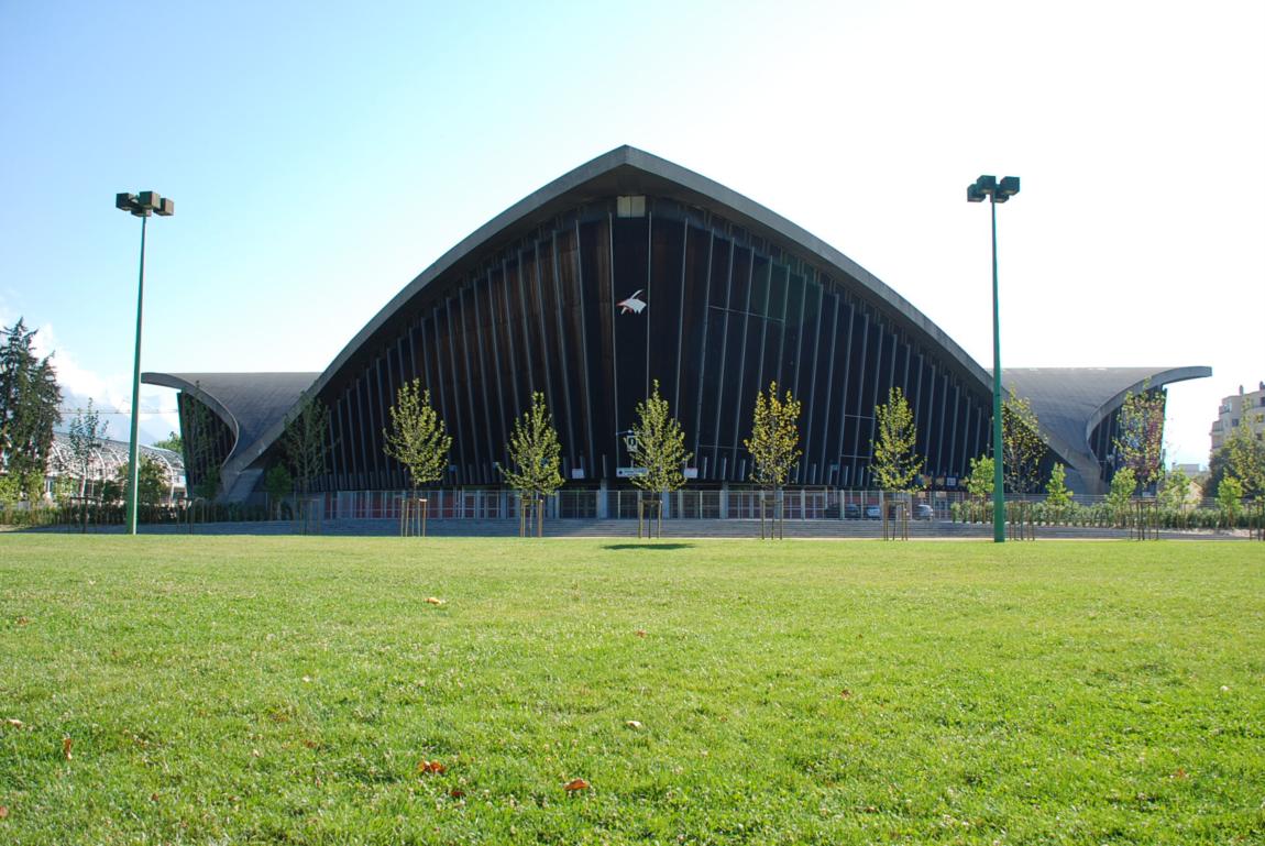 https://mdw-travel-data-us-east-1.s3.amazonaws.com/img/country/France/Palais-des-Sports-de-Grenoble/img_01.jpg