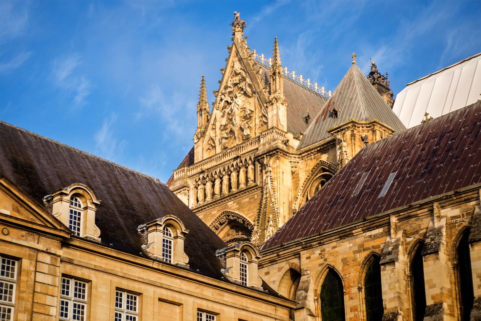 https://mdw-travel-data-us-east-1.s3.amazonaws.com/img/country/France/Palais-du-Tau/img_03.jpg