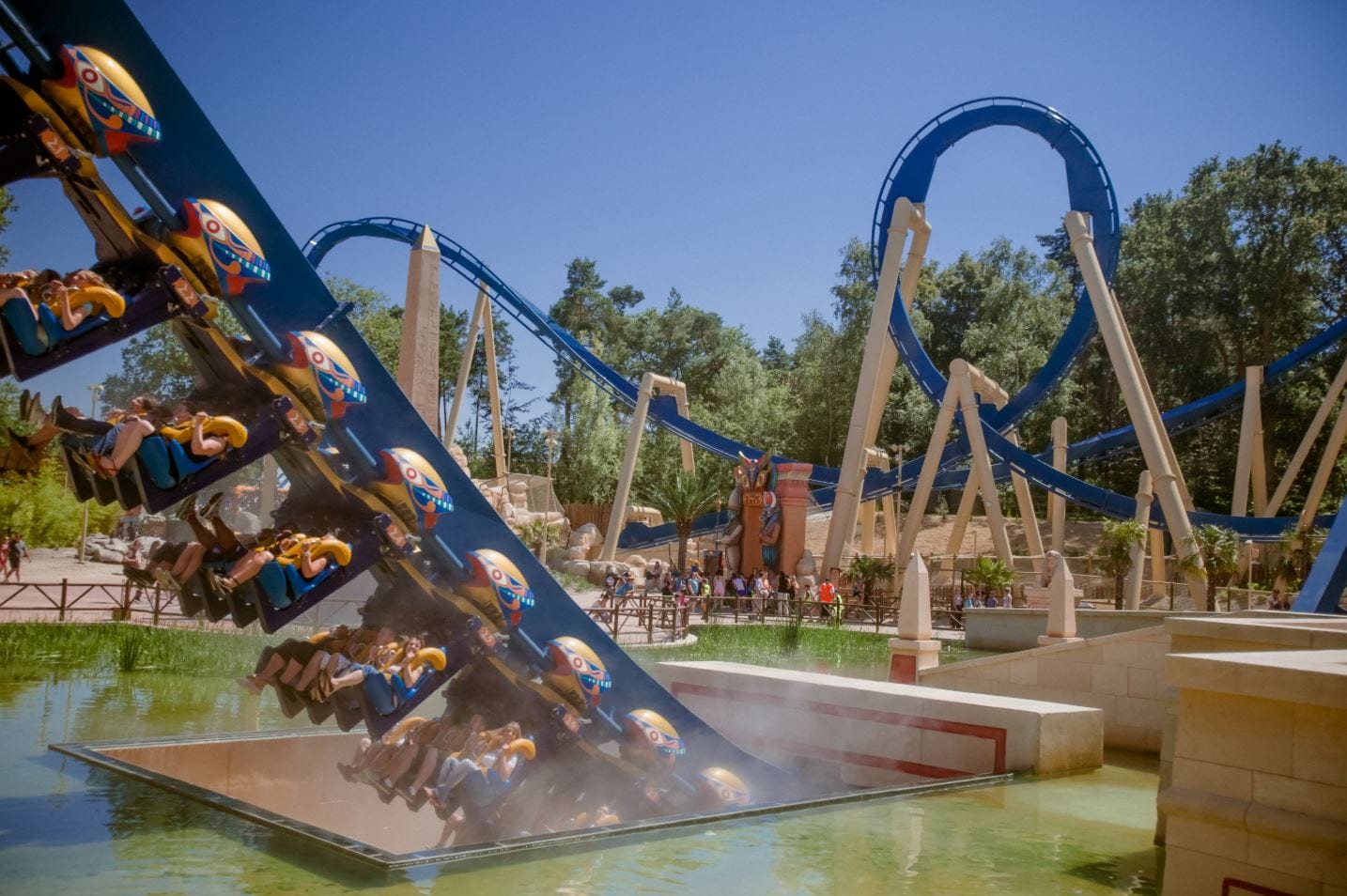 https://mdw-travel-data-us-east-1.s3.amazonaws.com/img/country/France/Parc-Asterix/img_01.jpg
