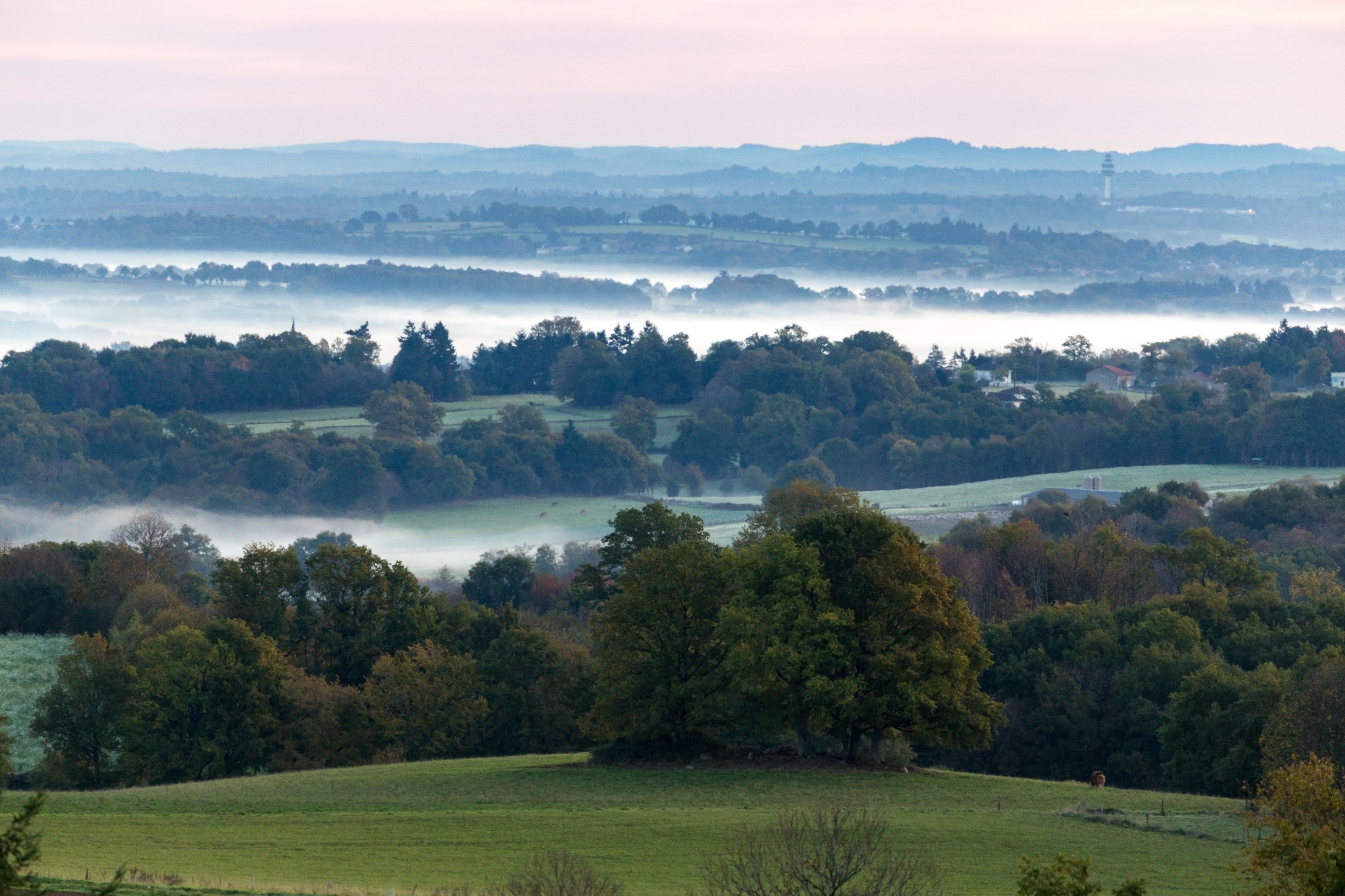 https://mdw-travel-data-us-east-1.s3.amazonaws.com/img/country/France/Parc-Naturel-Regional-Perigord-Limousin/img_02.jpg