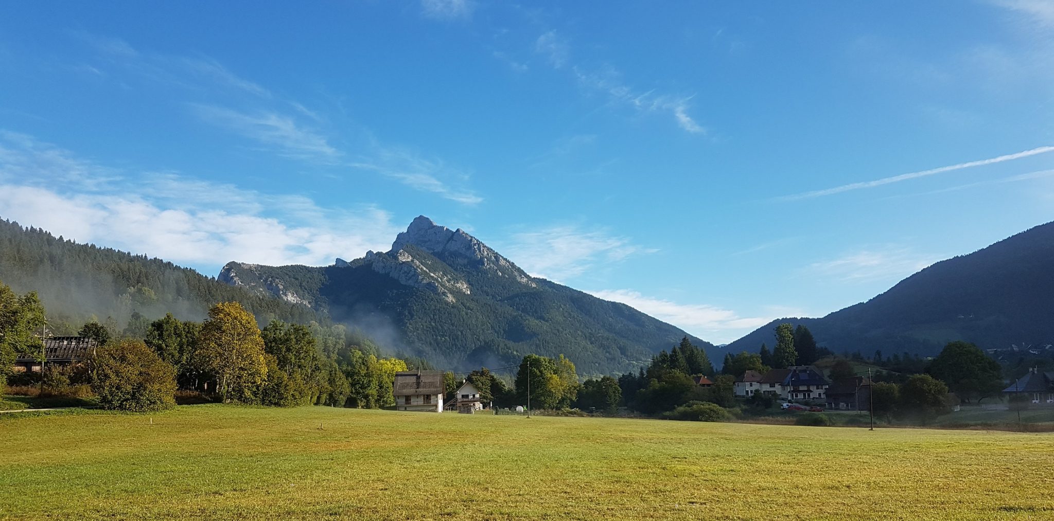 https://mdw-travel-data-us-east-1.s3.amazonaws.com/img/country/France/Parc-Naturel-Regional-de-la-Chartreuse/img_00.jpg