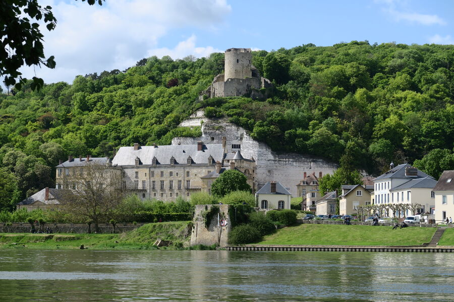 https://mdw-travel-data-us-east-1.s3.amazonaws.com/img/country/France/Parc-Naturel-Regional-du-Vexin-Francais/img_00.jpg