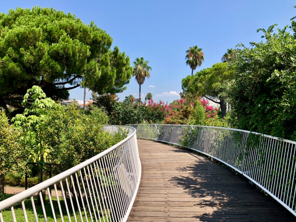 https://mdw-travel-data-us-east-1.s3.amazonaws.com/img/country/France/Parc-Phoenix/img_02.jpg
