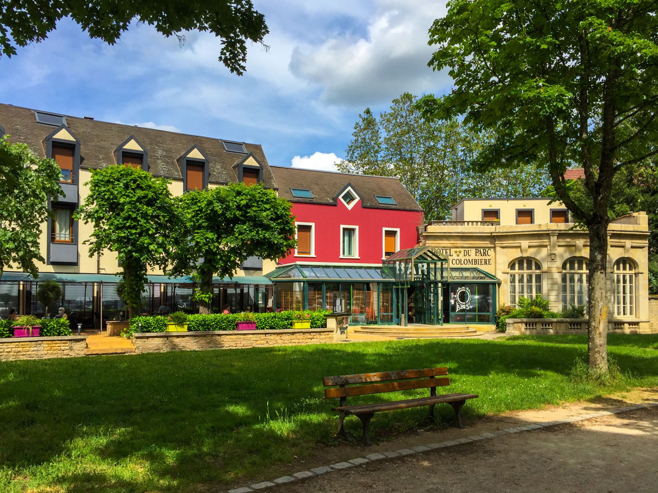 https://mdw-travel-data-us-east-1.s3.amazonaws.com/img/country/France/Parc-de-la-Colombiere/img_03.jpg