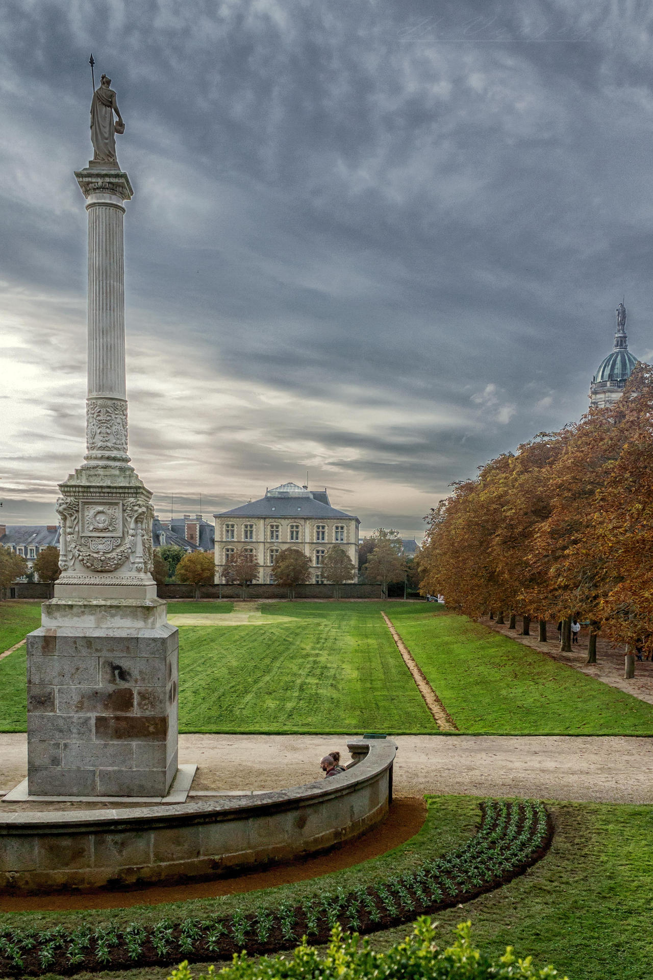 https://mdw-travel-data-us-east-1.s3.amazonaws.com/img/country/France/Parc-du-Thabor/img_04.jpg