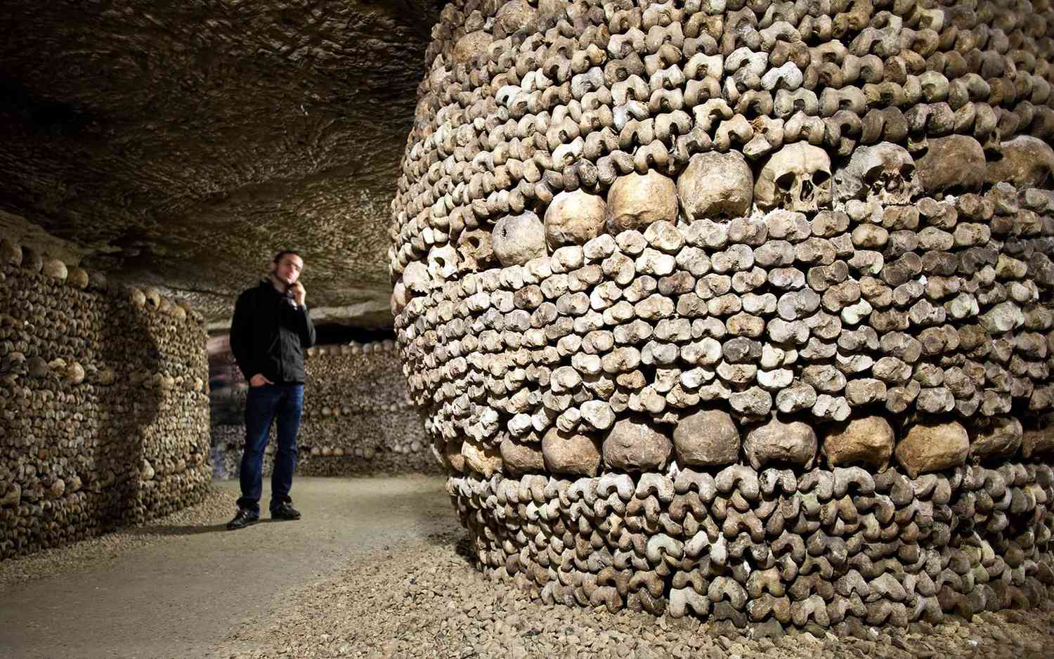 https://mdw-travel-data-us-east-1.s3.amazonaws.com/img/country/France/Paris-Catacombs/img_00.jpg