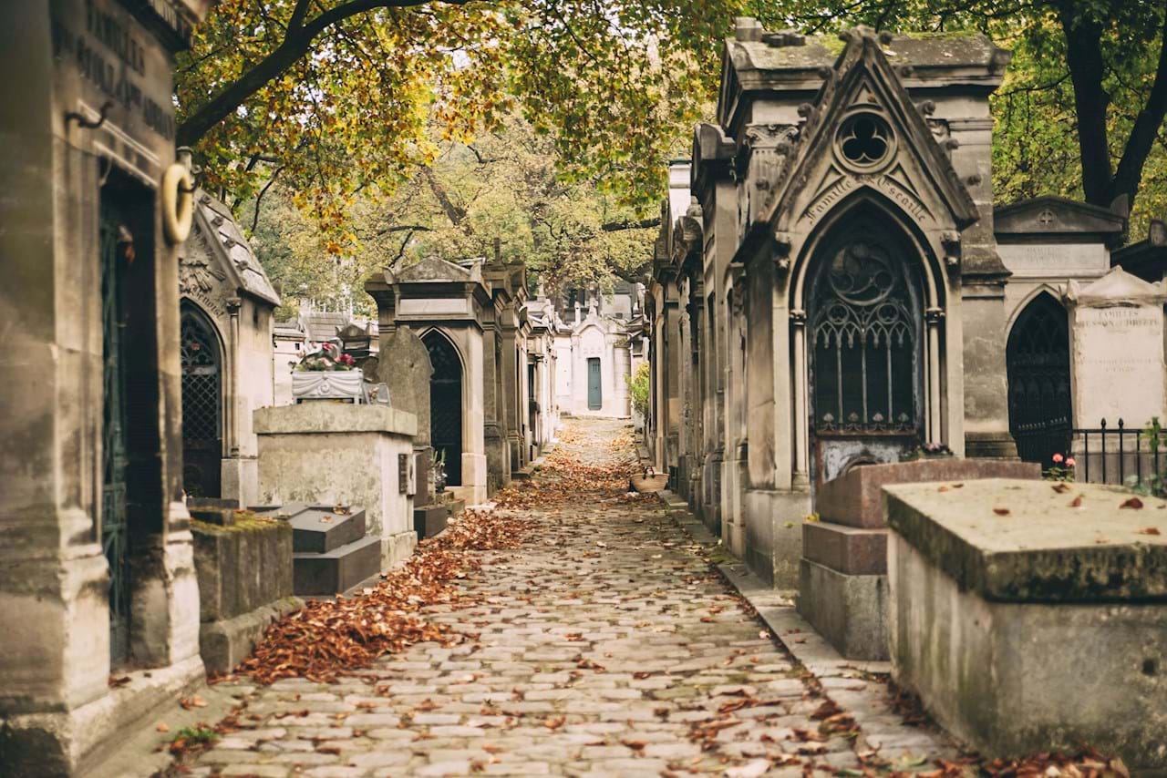 https://mdw-travel-data-us-east-1.s3.amazonaws.com/img/country/France/Pere-Lachaise-Cemetery/img_03.jpg