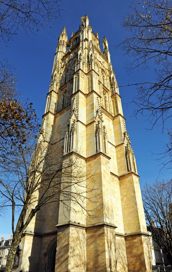 https://mdw-travel-data-us-east-1.s3.amazonaws.com/img/country/France/Pey-Berland-Tower/img_01.jpg