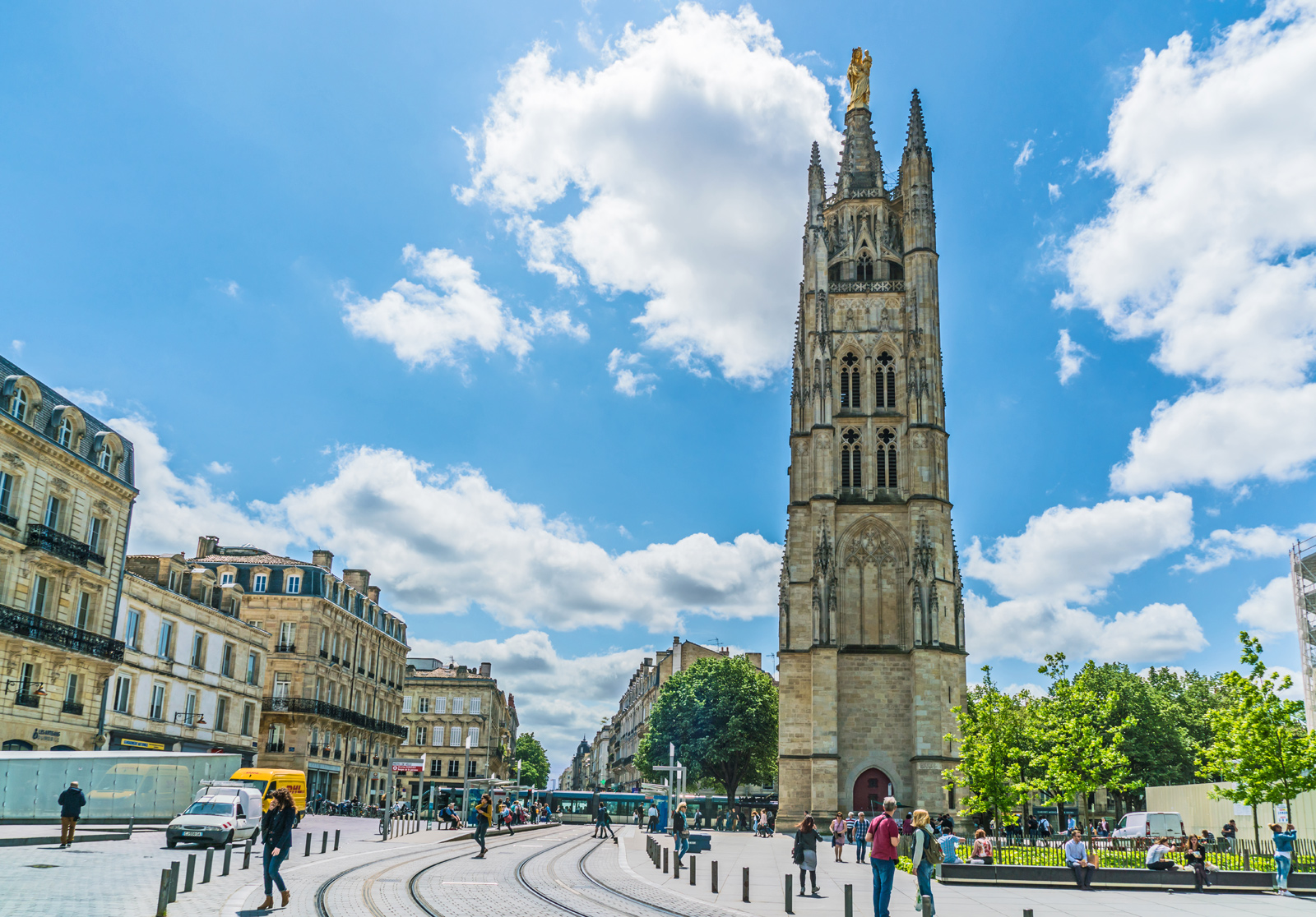 https://mdw-travel-data-us-east-1.s3.amazonaws.com/img/country/France/Pey-Berland-Tower/img_02.jpg