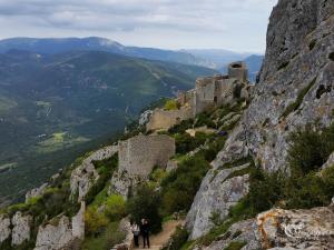 https://mdw-travel-data-us-east-1.s3.amazonaws.com/img/country/France/Peyrepertuse-Castle/img_03.jpg