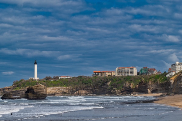https://mdw-travel-data-us-east-1.s3.amazonaws.com/img/country/France/Phare-de-la-Pointe-Saint-Martin/img_01.jpg