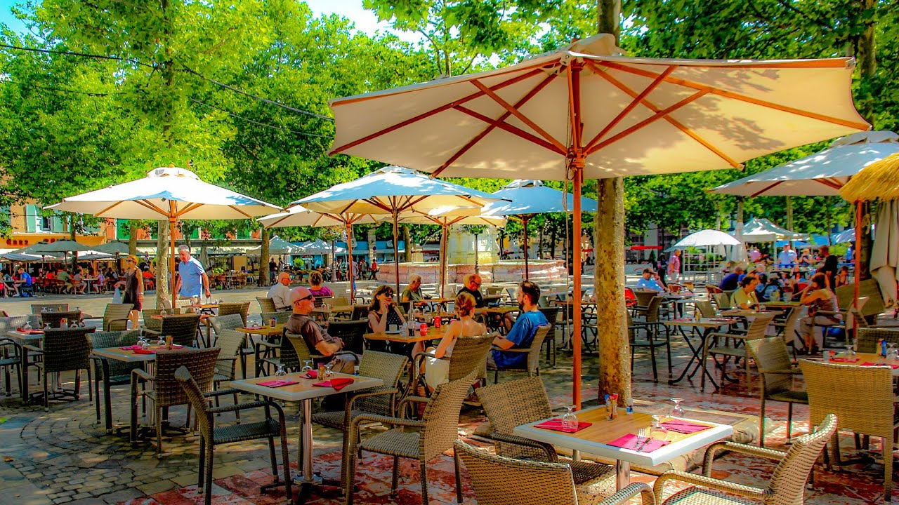 https://mdw-travel-data-us-east-1.s3.amazonaws.com/img/country/France/Place-Carnot/img_02.jpg