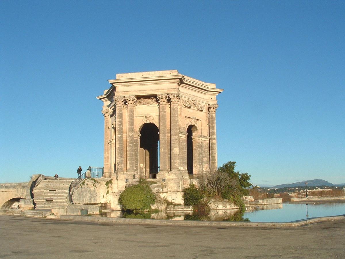 https://mdw-travel-data-us-east-1.s3.amazonaws.com/img/country/France/Place-Royale-du-Peyrou/img_01.jpg