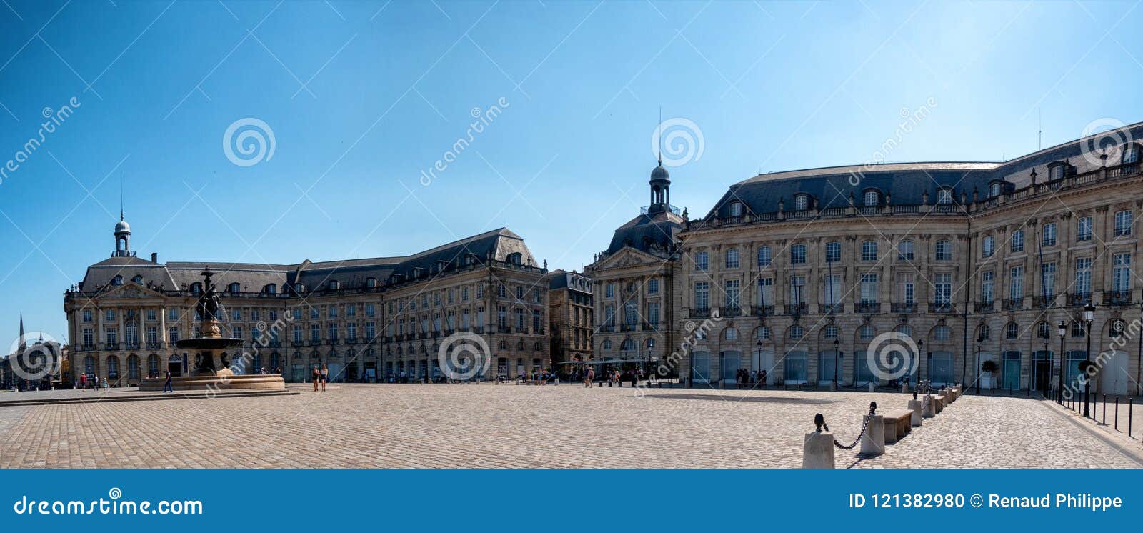 https://mdw-travel-data-us-east-1.s3.amazonaws.com/img/country/France/Place-de-la-Bourse/img_05.jpg