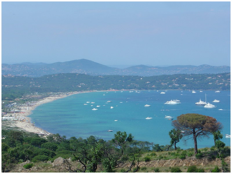 https://mdw-travel-data-us-east-1.s3.amazonaws.com/img/country/France/Plage-de-Pampelonne/img_03.jpg