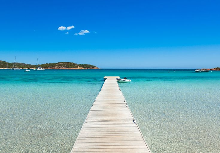 https://mdw-travel-data-us-east-1.s3.amazonaws.com/img/country/France/Plage-de-Santa-Giulia/img_00.jpg