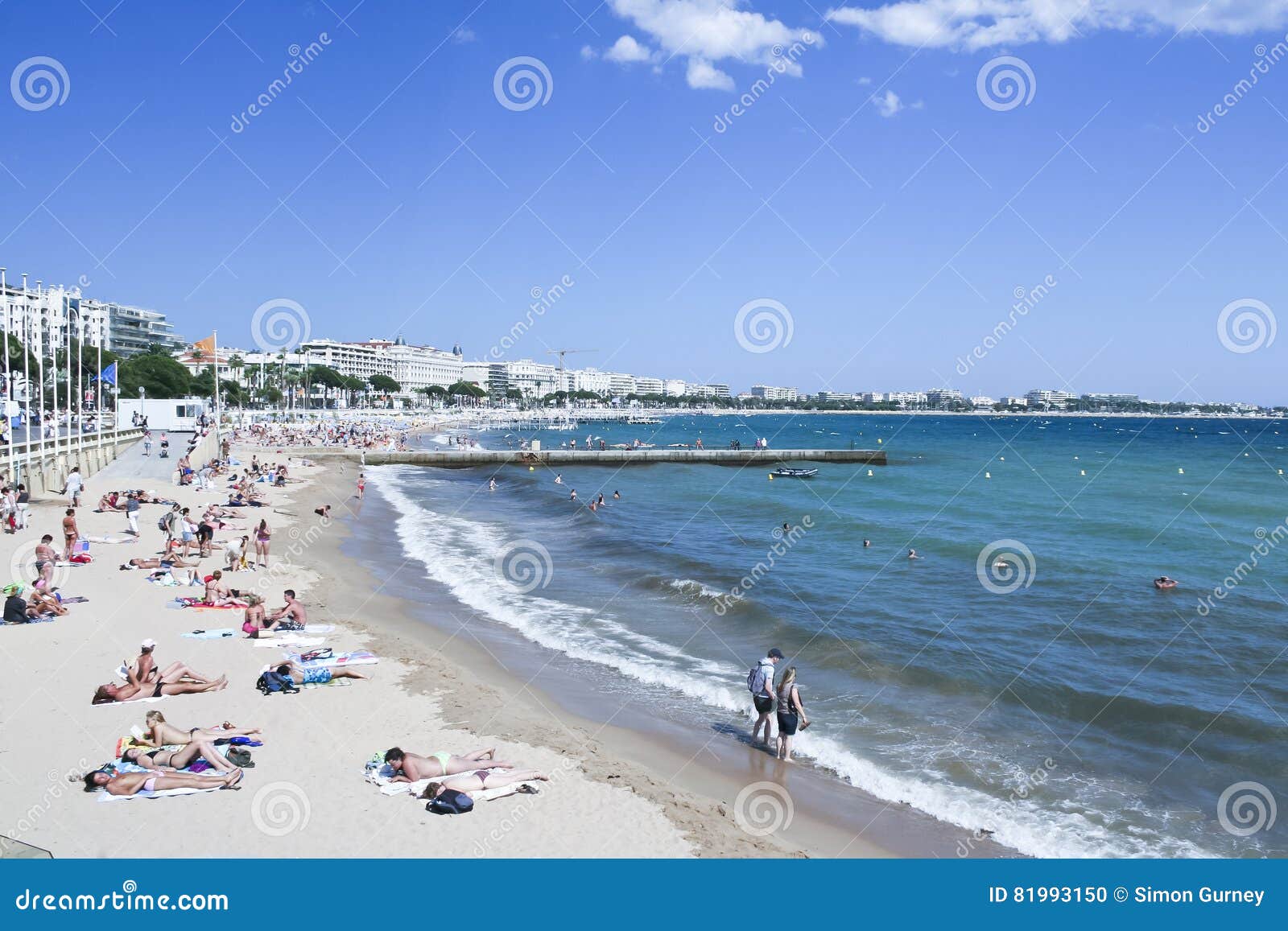 https://mdw-travel-data-us-east-1.s3.amazonaws.com/img/country/France/Plage-de-la-Croisette/img_03.jpg