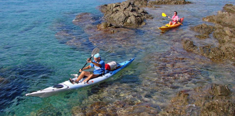 https://mdw-travel-data-us-east-1.s3.amazonaws.com/img/country/France/Plage-de-la-Moutte/img_03.jpg