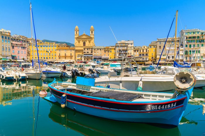 https://mdw-travel-data-us-east-1.s3.amazonaws.com/img/country/France/Port-de-Bastia/img_03.jpg