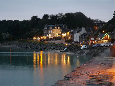 https://mdw-travel-data-us-east-1.s3.amazonaws.com/img/country/France/Port-de-Cancale/img_03.jpg