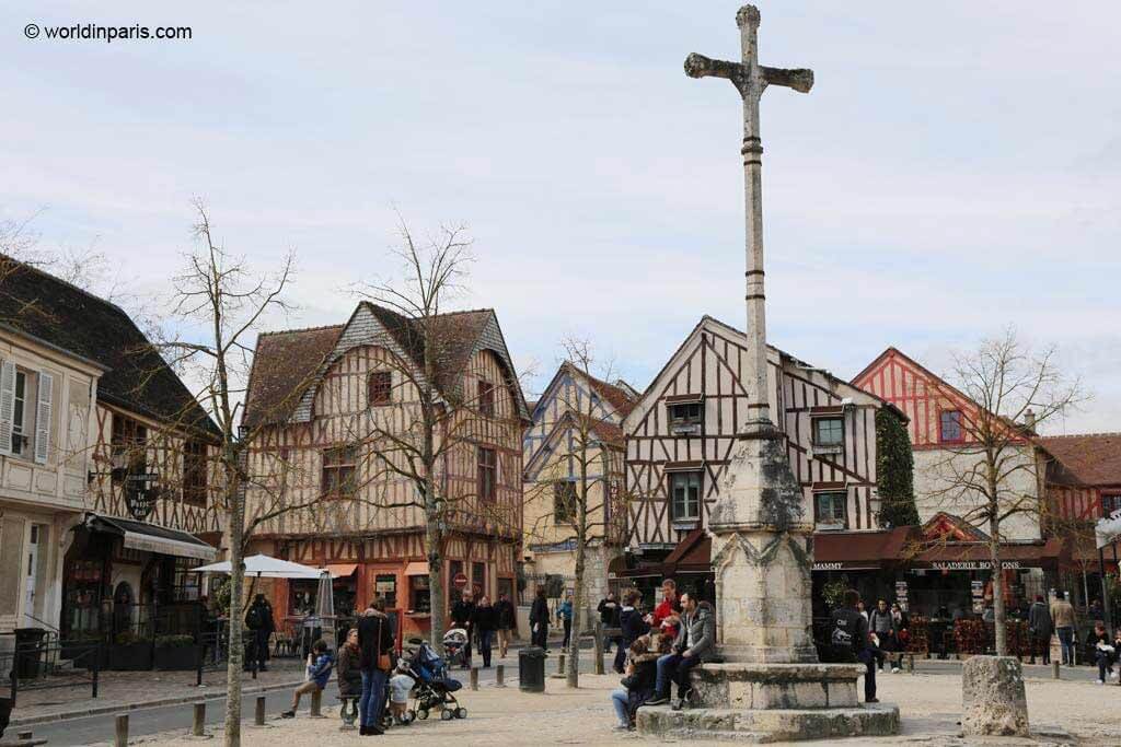 https://mdw-travel-data-us-east-1.s3.amazonaws.com/img/country/France/Provins-Medieval-Town/img_03.jpg