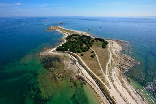 https://mdw-travel-data-us-east-1.s3.amazonaws.com/img/country/France/Quiberon/img_02.jpg