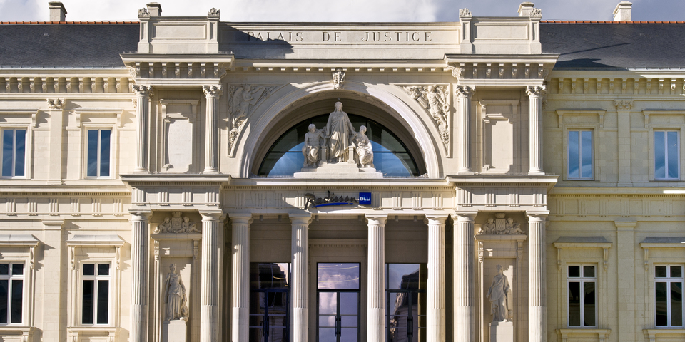 https://mdw-travel-data-us-east-1.s3.amazonaws.com/img/country/France/Radisson-Blu-Hotel-Nantes/img_00.jpg