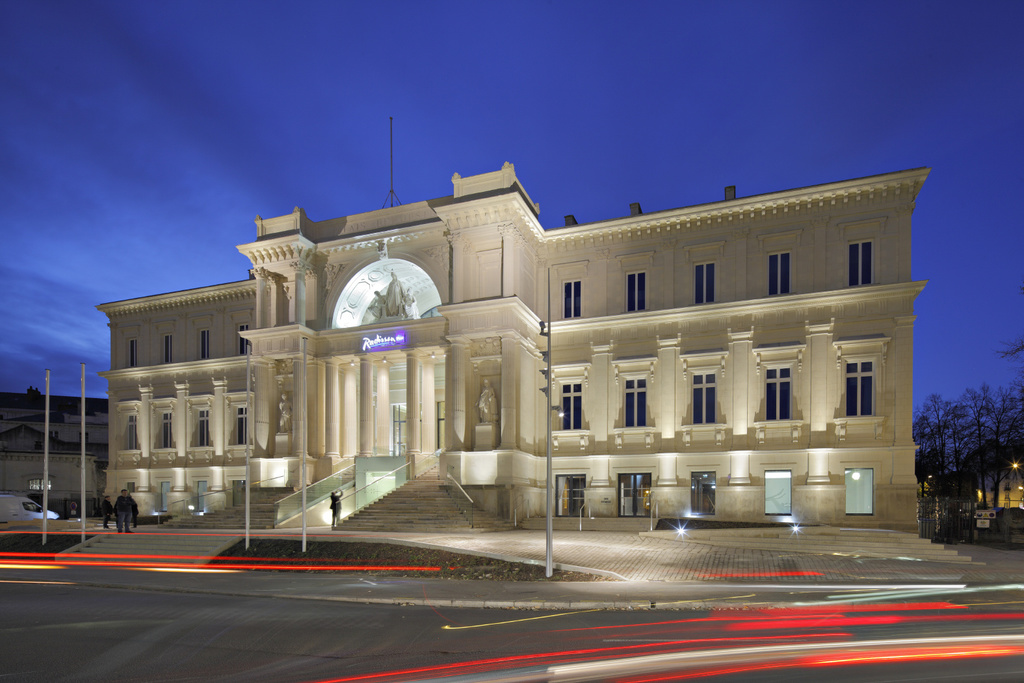 https://mdw-travel-data-us-east-1.s3.amazonaws.com/img/country/France/Radisson-Blu-Hotel-Nantes/img_04.jpg