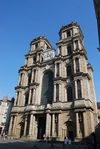 https://mdw-travel-data-us-east-1.s3.amazonaws.com/img/country/France/Rennes-Cathedral/img_02.jpg