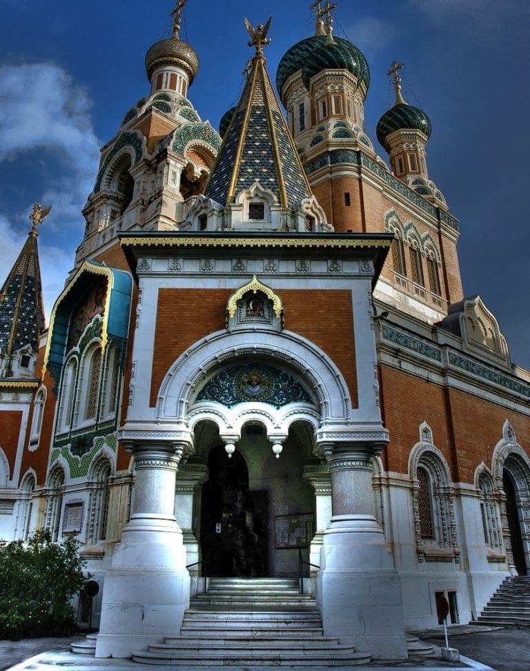 https://mdw-travel-data-us-east-1.s3.amazonaws.com/img/country/France/Russian-Orthodox-Cathedral/img_01.jpg