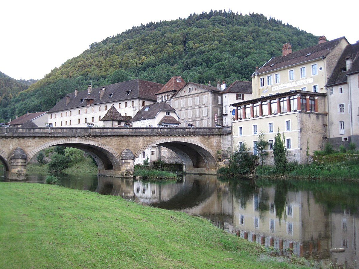 https://mdw-travel-data-us-east-1.s3.amazonaws.com/img/country/France/Saint-Hippolyte/img_02.jpg