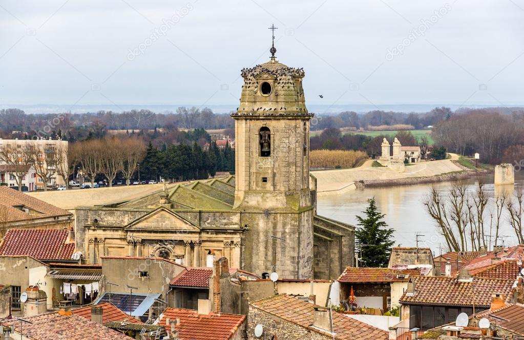 https://mdw-travel-data-us-east-1.s3.amazonaws.com/img/country/France/Saint-Julien-Church/img_03.jpg