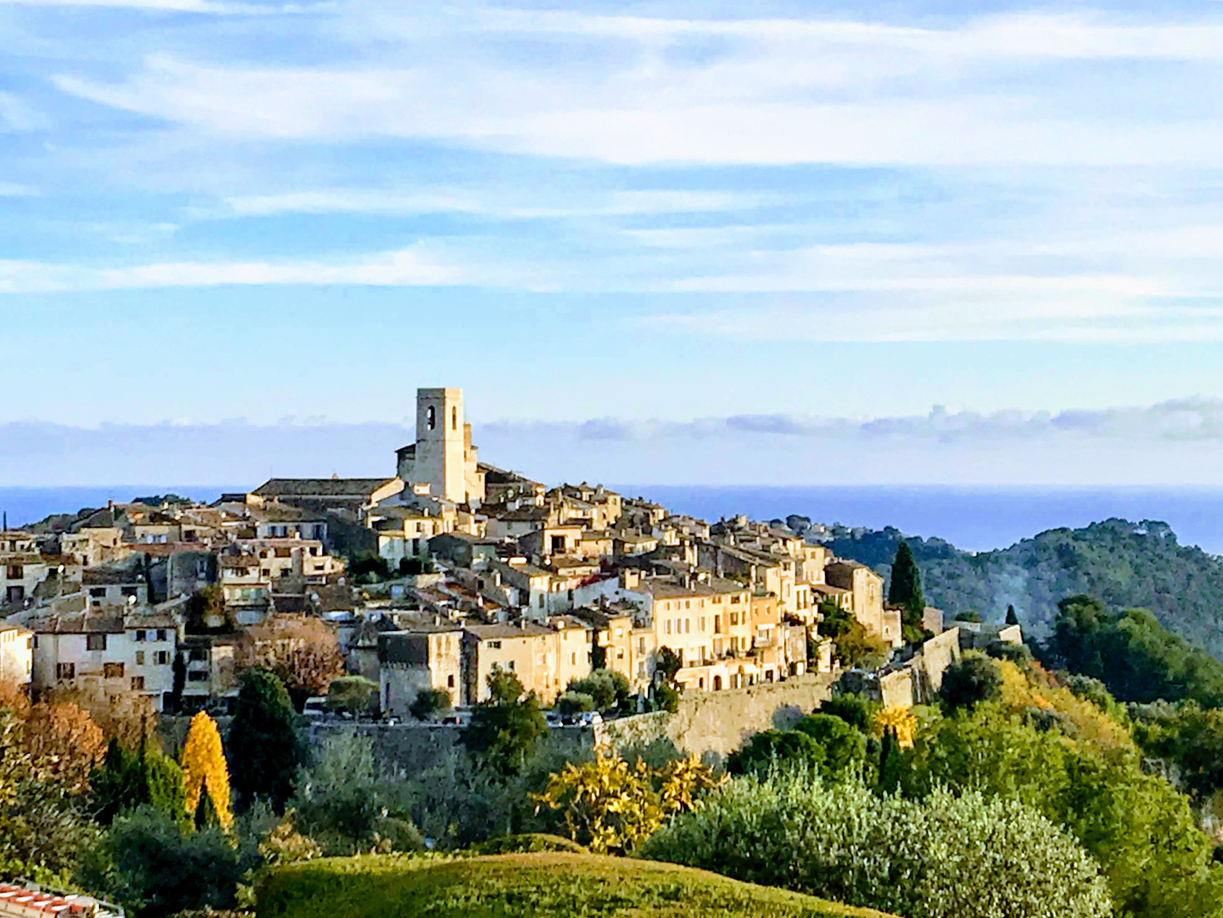 https://mdw-travel-data-us-east-1.s3.amazonaws.com/img/country/France/Saint-Paul-de-Vence/img_02.jpg