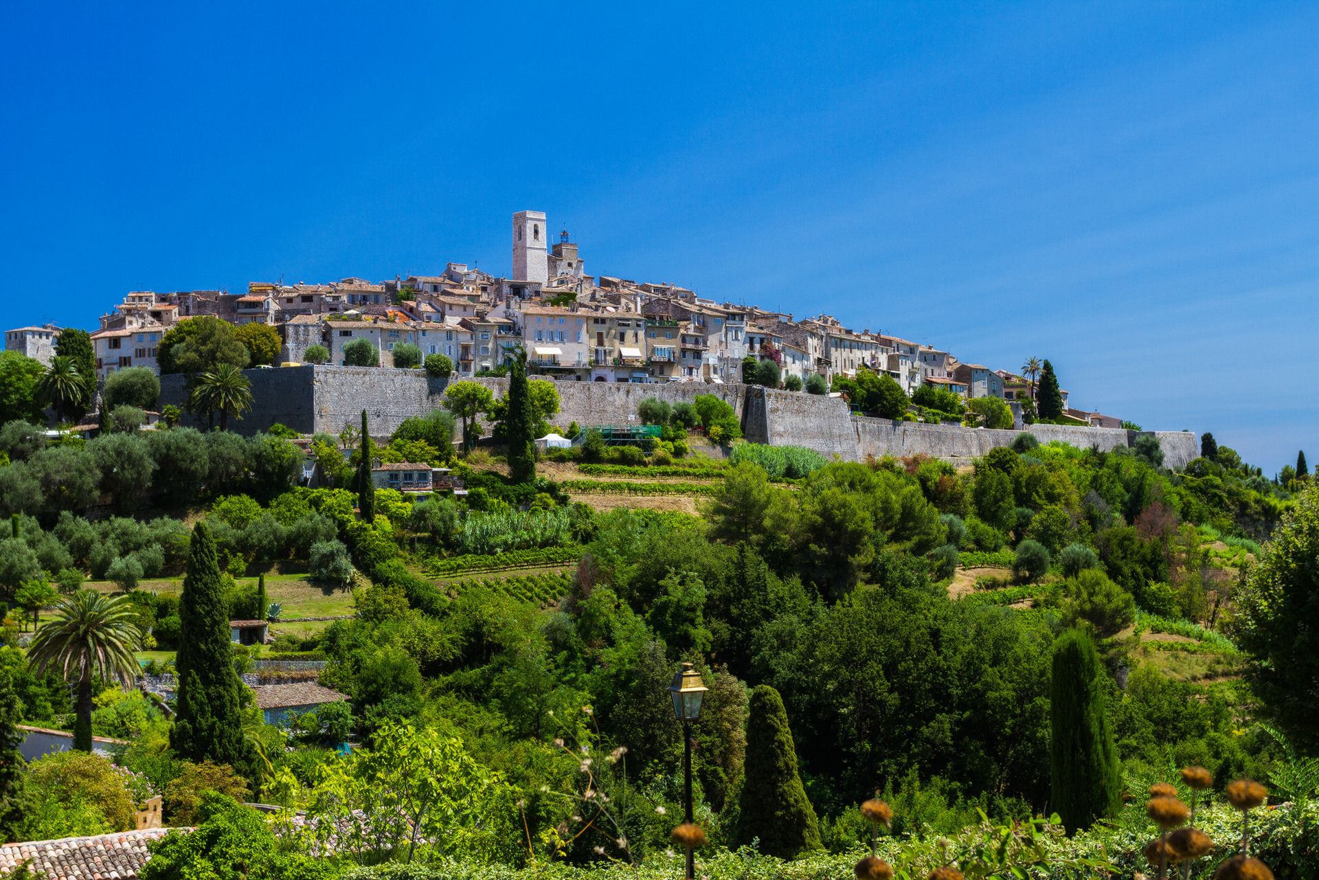 https://mdw-travel-data-us-east-1.s3.amazonaws.com/img/country/France/Saint-Paul-de-Vence/img_05.jpg